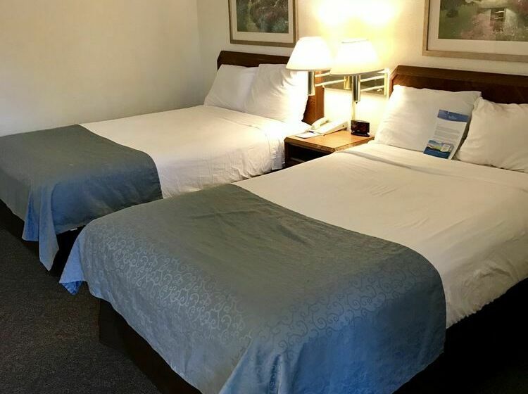 Отель Baymont by Wyndham Wilmington