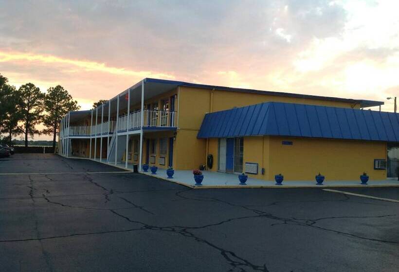 酒店 Belmont Inn And Suites