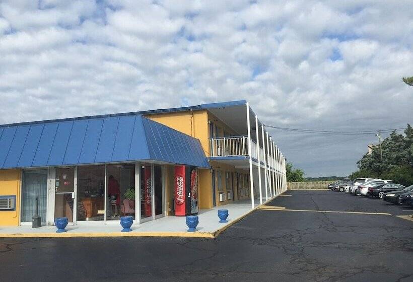 酒店 Belmont Inn And Suites