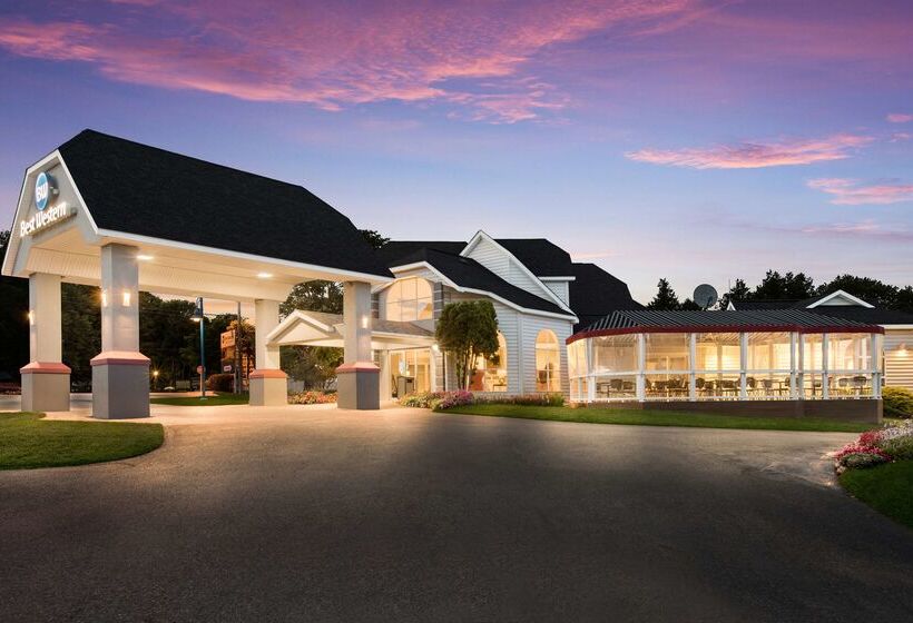 Отель Best Western Harbour Pointe Lakefront