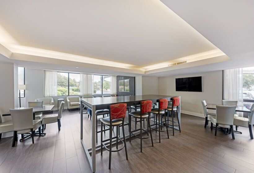 هتل Best Western Plus Austin Central