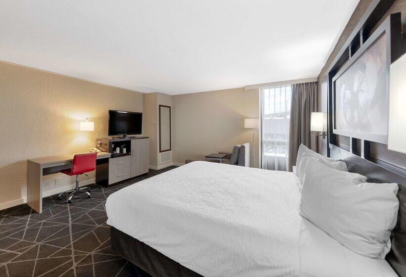 Отель Best Western Plus Austin Central