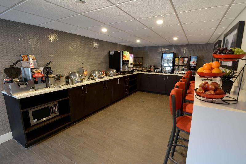 Отель Best Western Plus Austin Central