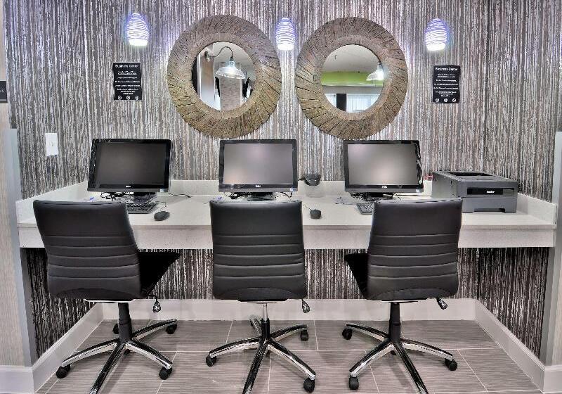 فندق Best Western Plus Hanes Mall