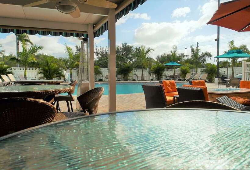 فندق Spark By Hilton Sarasota Siesta Key Gateway