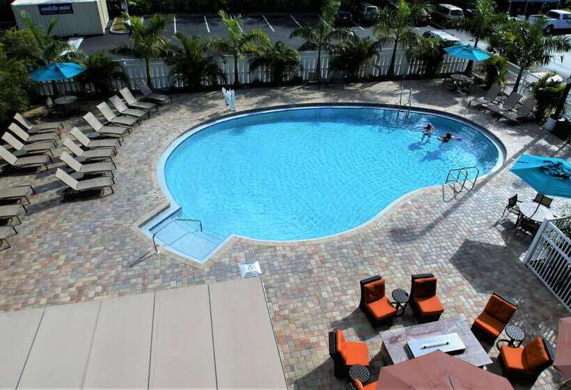 فندق Spark By Hilton Sarasota Siesta Key Gateway