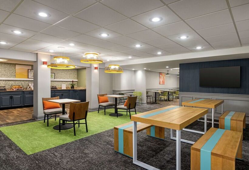 فندق Spark By Hilton Sarasota Siesta Key Gateway