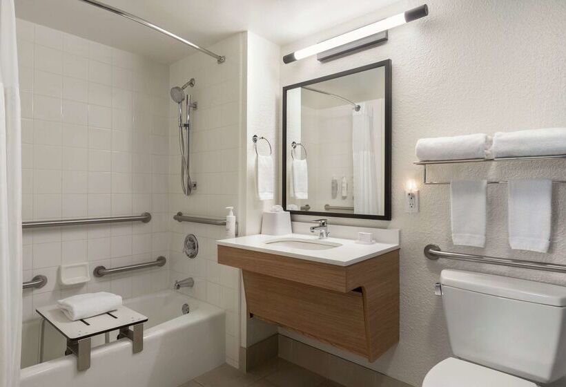 فندق Spark By Hilton Sarasota Siesta Key Gateway