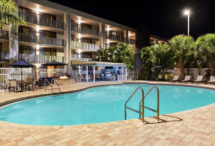 فندق Spark By Hilton Sarasota Siesta Key Gateway