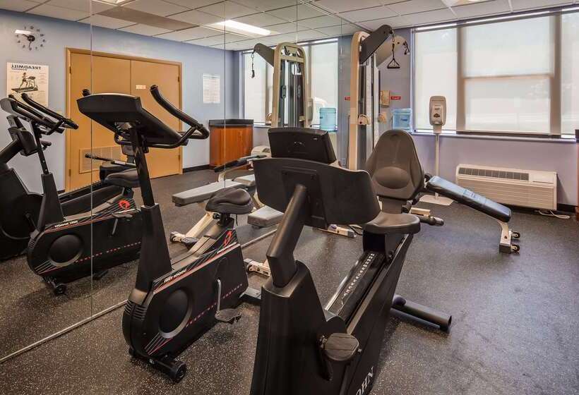 فندق Best Western Potomac Mills