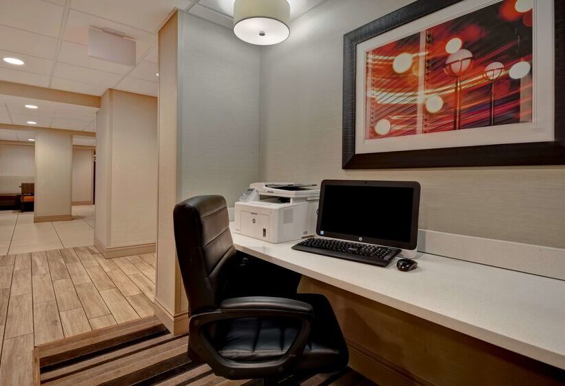 Отель Best Western Rochester Marketplace Inn