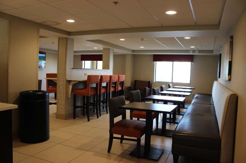 Отель Best Western Rochester Marketplace Inn