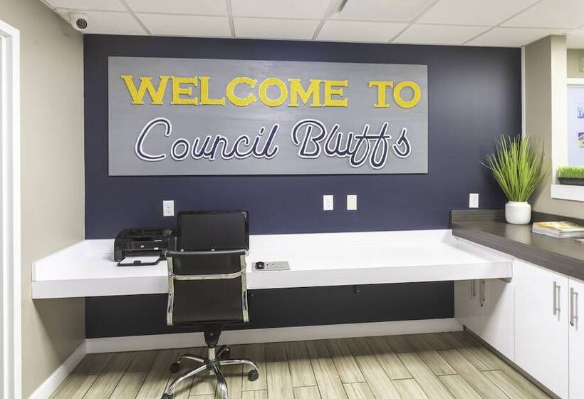 Bridgepointe Inn & Suites By Bphotels, Council Bluffs, Omaha Area