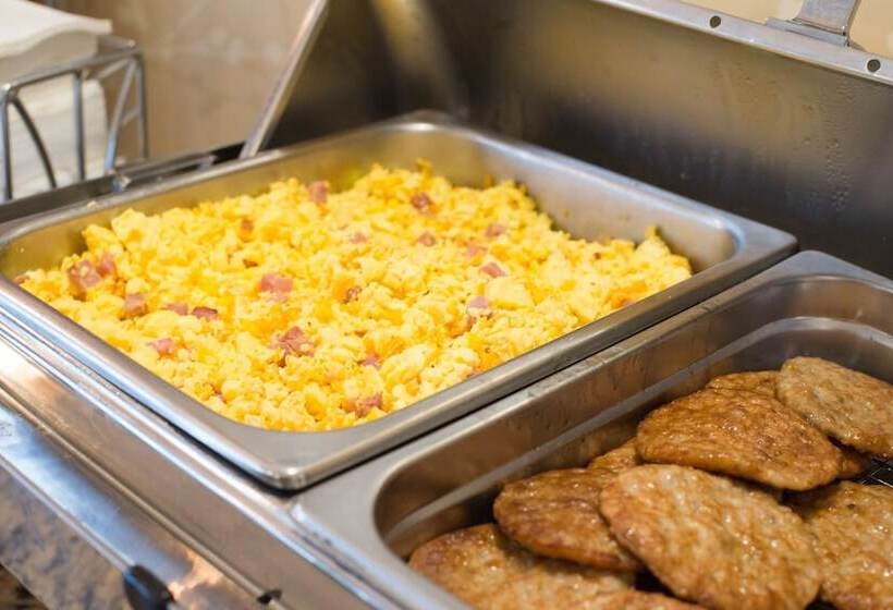 Bridgepointe Inn & Suites By Bphotels, Council Bluffs, Omaha Area