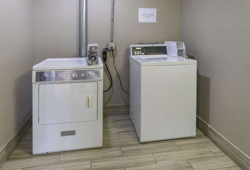 Bridgepointe Inn & Suites By Bphotels, Council Bluffs, Omaha Area