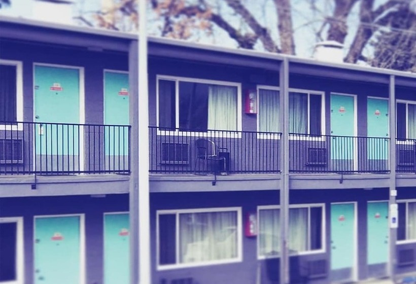 هتل Budget Inn Express Helena