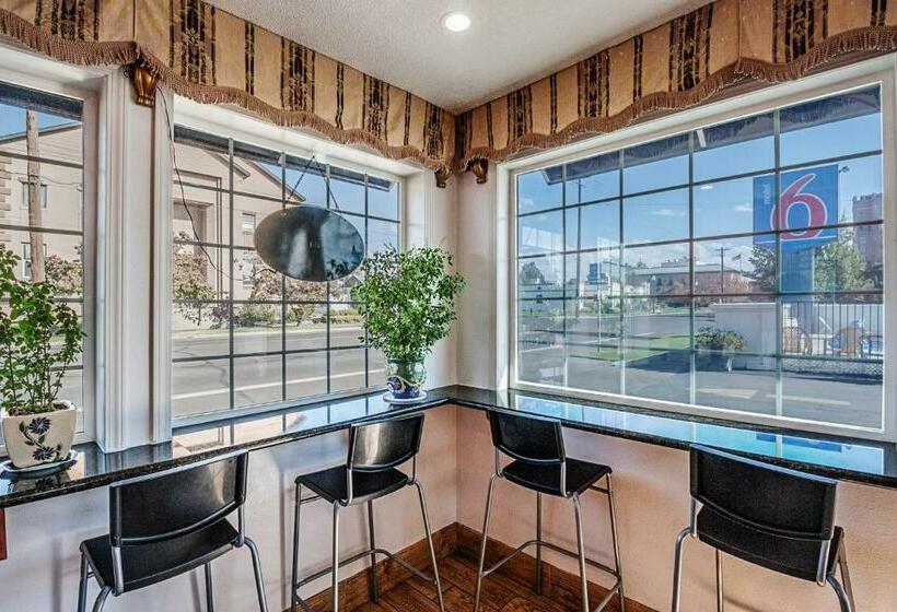 فندق Budget Inn Walla Walla