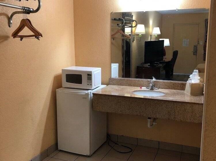 Отель Budget Lodge Churchland