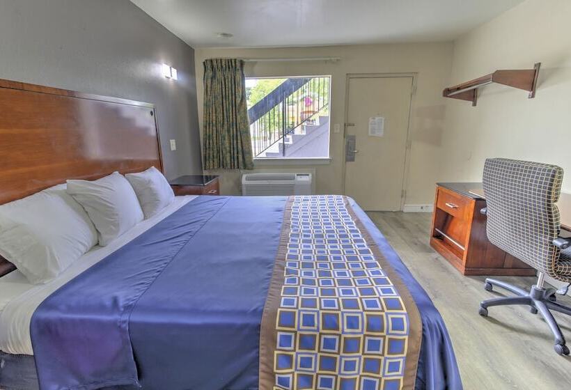 Отель Budget Lodge Churchland