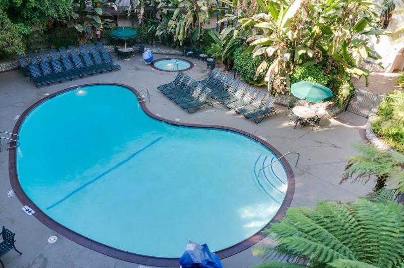 Buena Park Grand Hotel & Suites