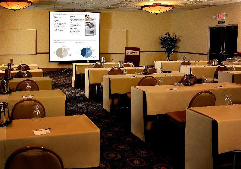 Buena Park Grand Hotel & Suites