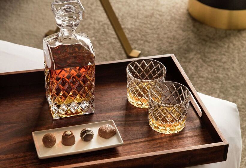 Отель C. Baldwin, Curio Collection By Hilton