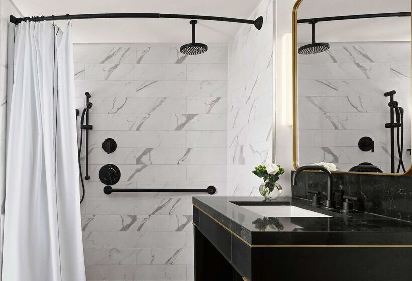 هتل C. Baldwin, Curio Collection By Hilton