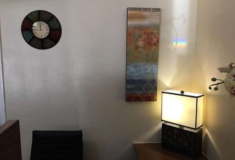 هتل Civic Center Inn