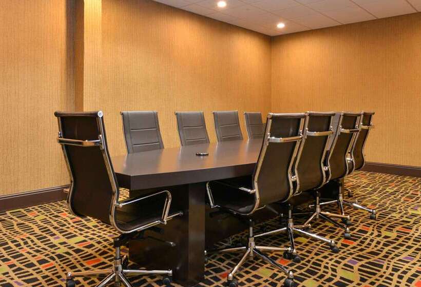 هتل Holiday Inn Nashville Downtown   Stadium, An Ihg