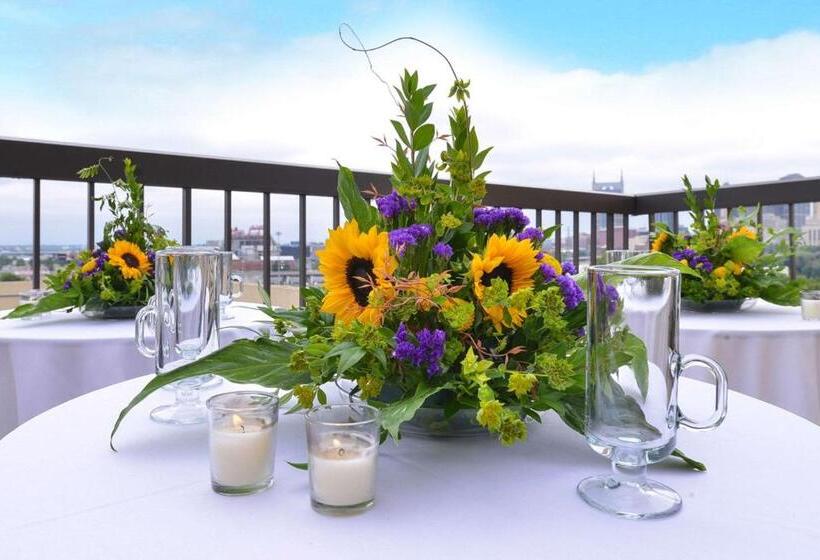 هتل Holiday Inn Nashville Downtown   Stadium, An Ihg