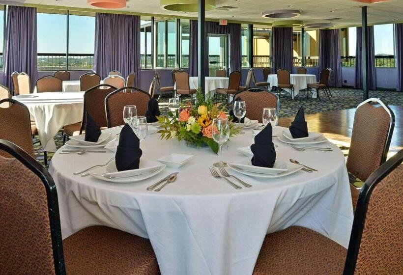 هتل Holiday Inn Nashville Downtown   Stadium, An Ihg