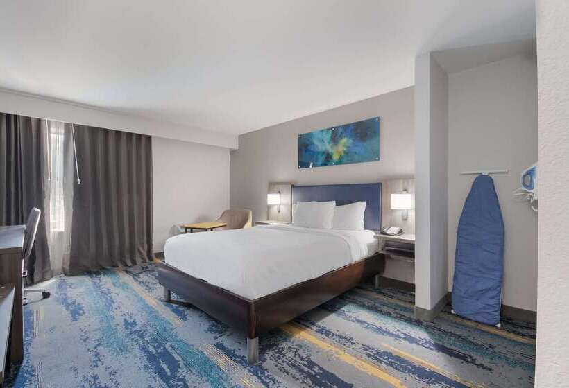 فندق Clarion Pointe Okc Airport