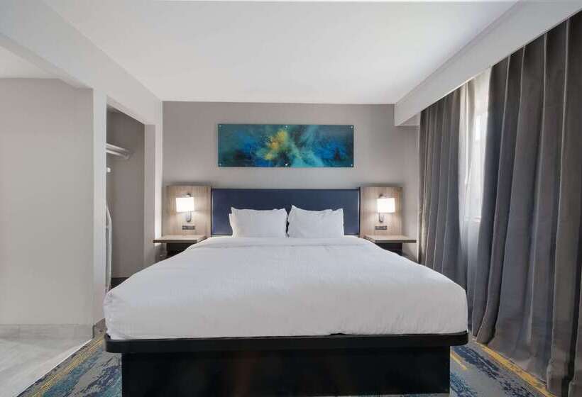 فندق Clarion Pointe Okc Airport
