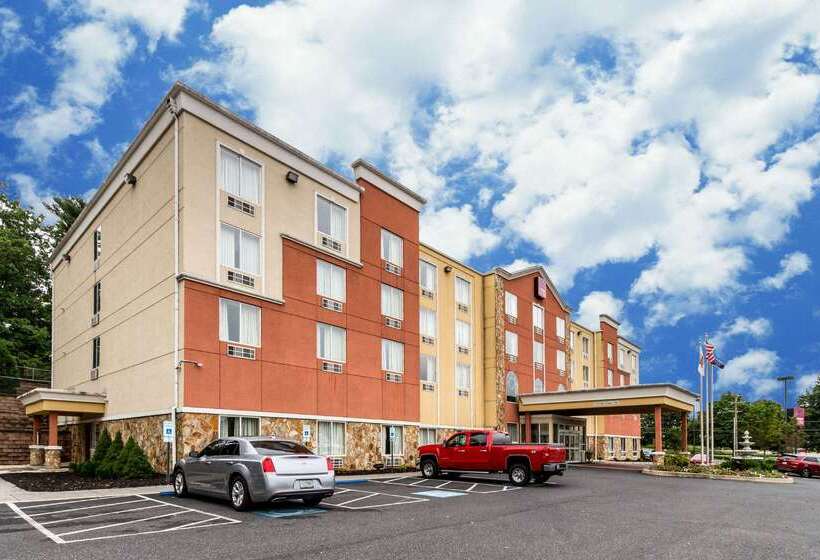 فندق Comfort Suites Near Gettysburg Battlefield Visitor Center