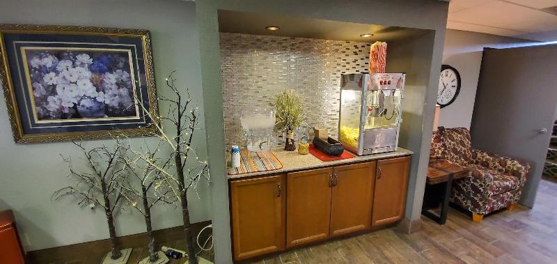 בית מלון כפרי Cottonwood Inn And Conference Center