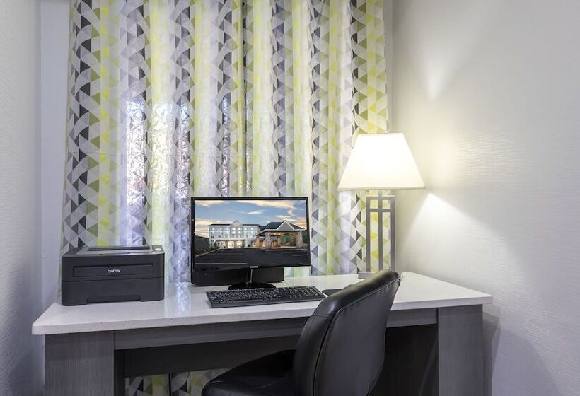 هتل Country Inn & Suites By Radisson Asheville Downtown Tunnel Road