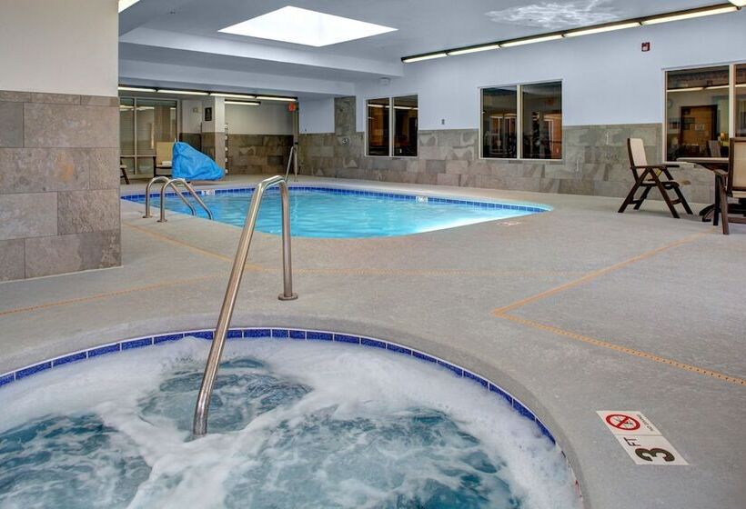 هتل Country Inn & Suites By Radisson Asheville Downtown Tunnel Road