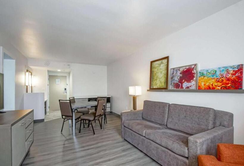 فندق Country Inn & Suites By Radisson, New Orleans I10 East, La