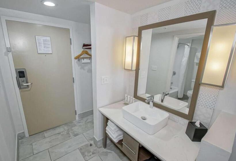 فندق Country Inn & Suites By Radisson, New Orleans I10 East, La