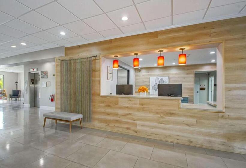 Отель Country Inn & Suites By Radisson, New Orleans I10 East, La