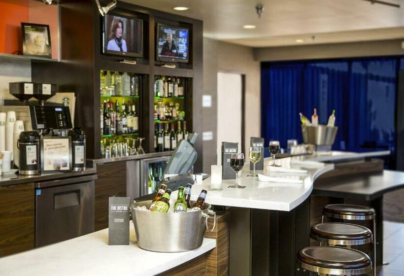 Отель Courtyard By Marriott Riverside Ucr/moreno Valley Area