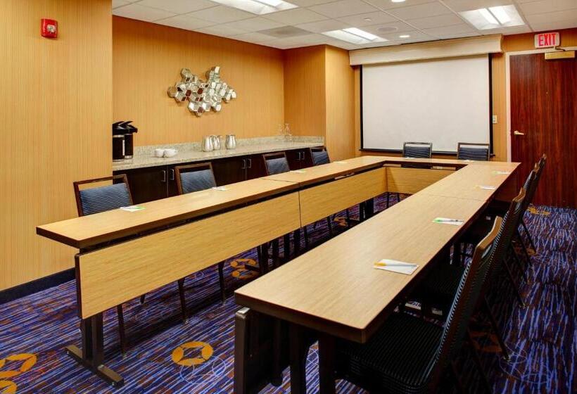 호텔 Courtyard Columbus Downtown