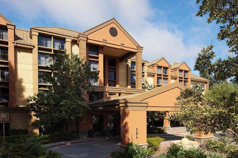 فندق Courtyard By Marriott Santa Rosa