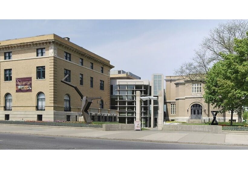 בית מלון כפרי Crowne Plaza Albany  The Desmond