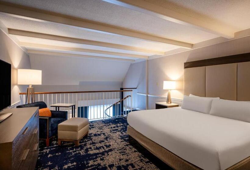 בית מלון כפרי Crowne Plaza Albany  The Desmond