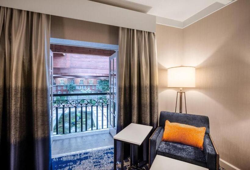 בית מלון כפרי Crowne Plaza Albany  The Desmond