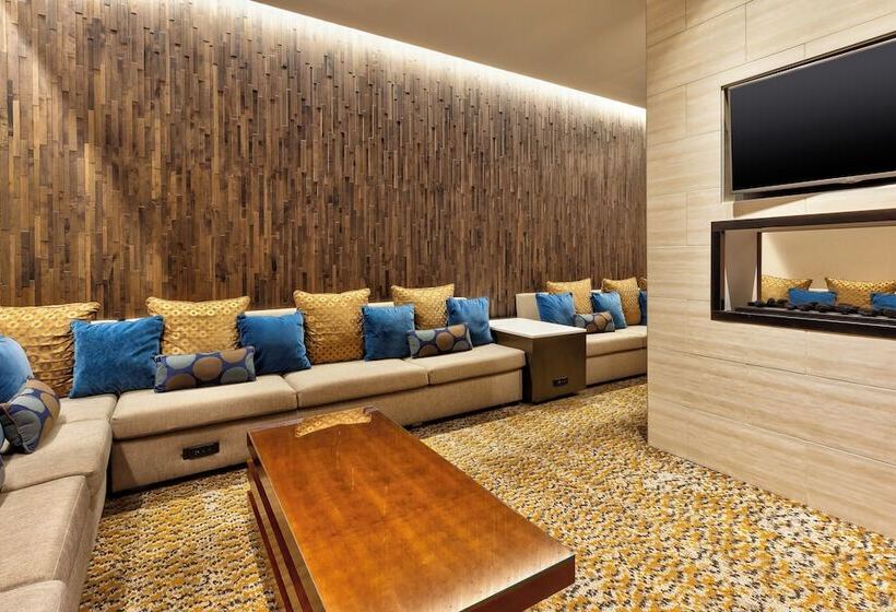 בית מלון כפרי Crowne Plaza Dulles Airport, An Ihg