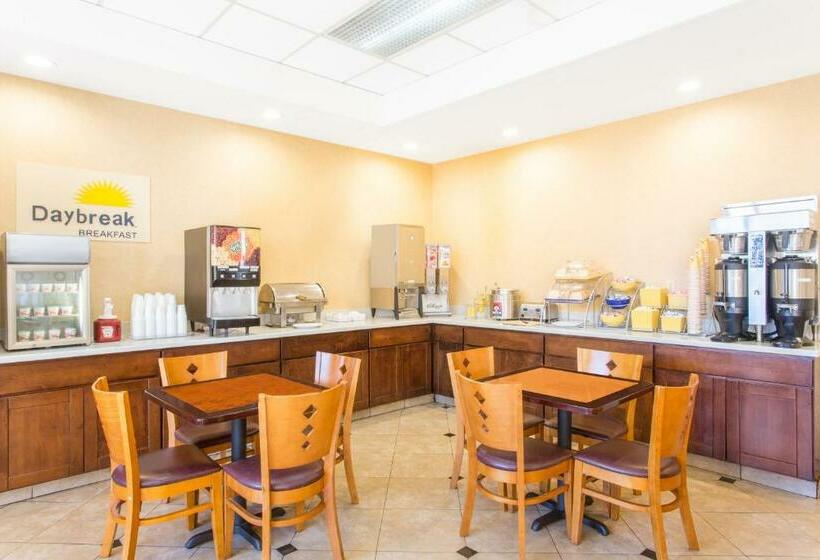 فندق La Quinta Inn & Suites By Wyndham Oakland Airport Coliseum