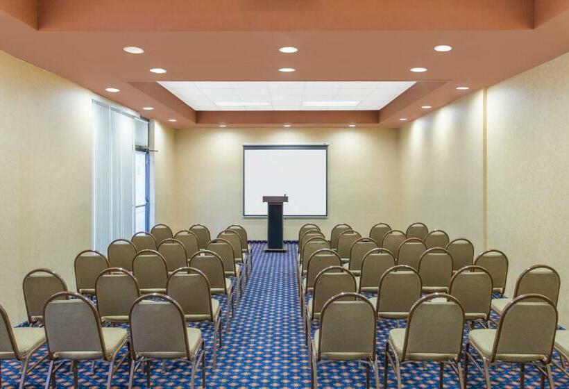 فندق La Quinta Inn & Suites By Wyndham Oakland Airport Coliseum