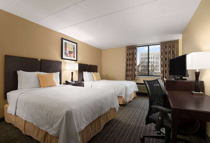 Days Hotel By Wyndham University Ave Se